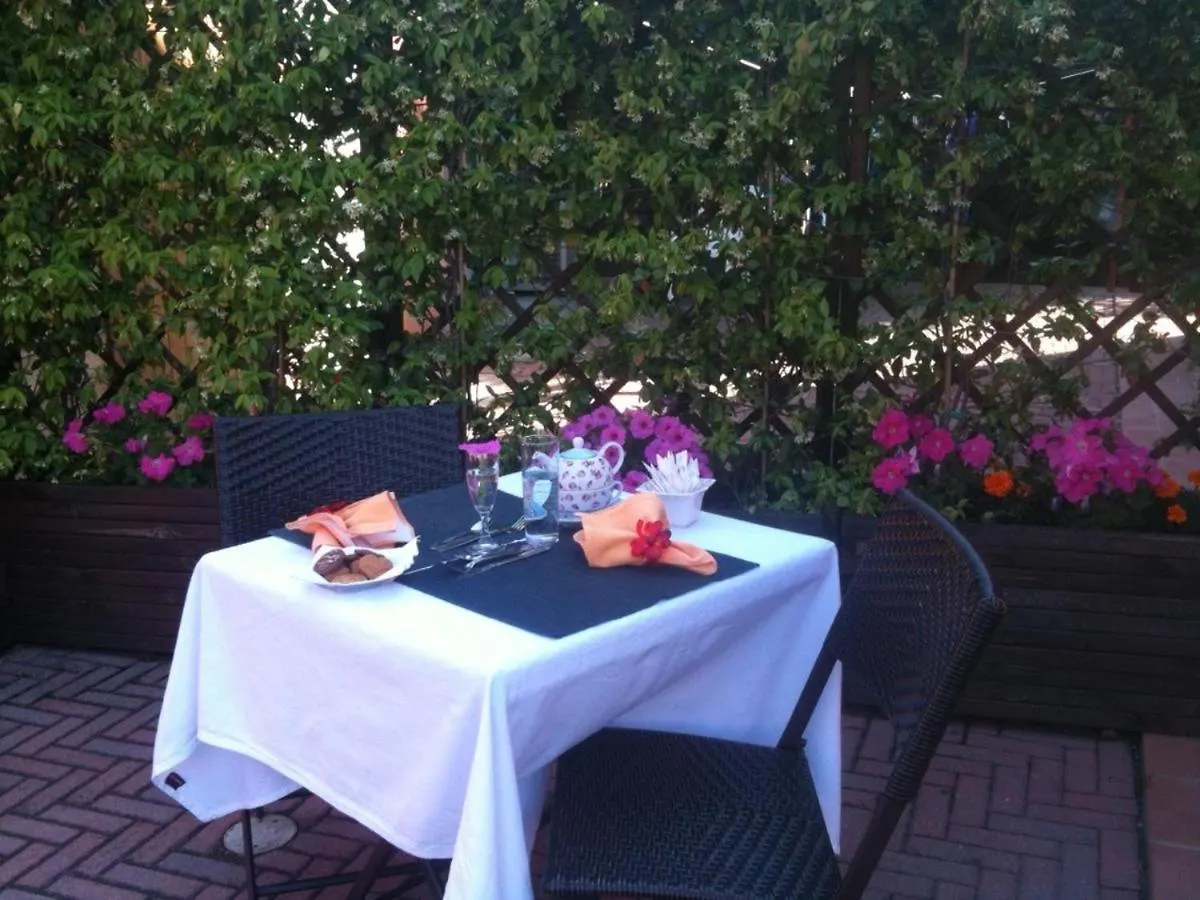 Hotel Le Corti Феррара Италия