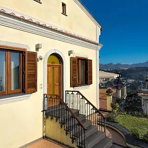 Maria 2*, Amalfi Italia